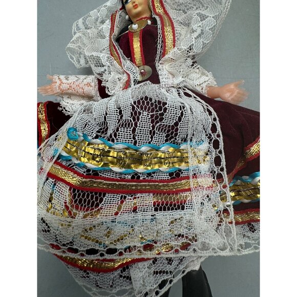 Vintage Traditional European Folk Doll Lace Dress & Velvet Accents Figurine READ - Picture 3 of 7